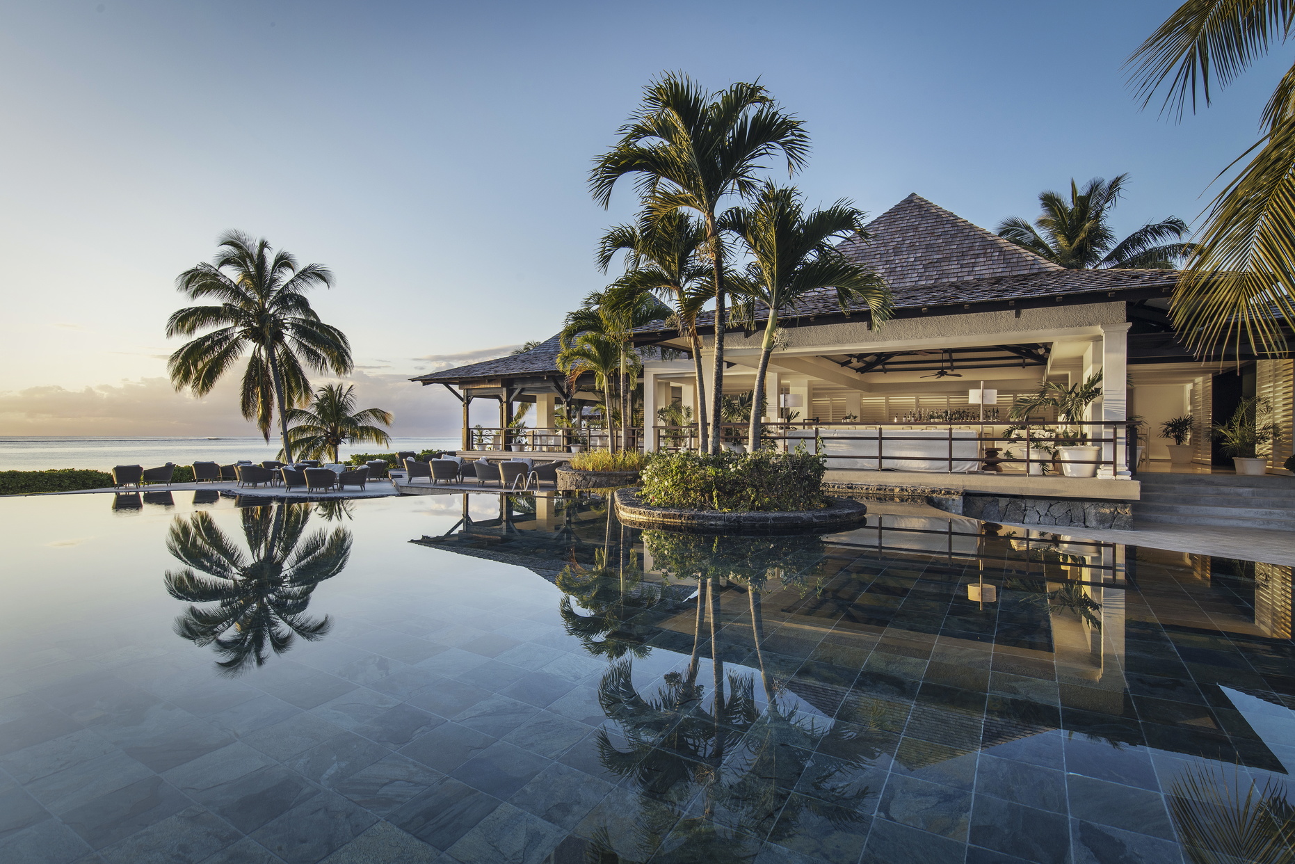 Hotels and Mauritius: A Perfect Blend of Luxury and Natural Beauty